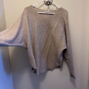Women's Beige Sweater. Small and veryy stylish and comfortable